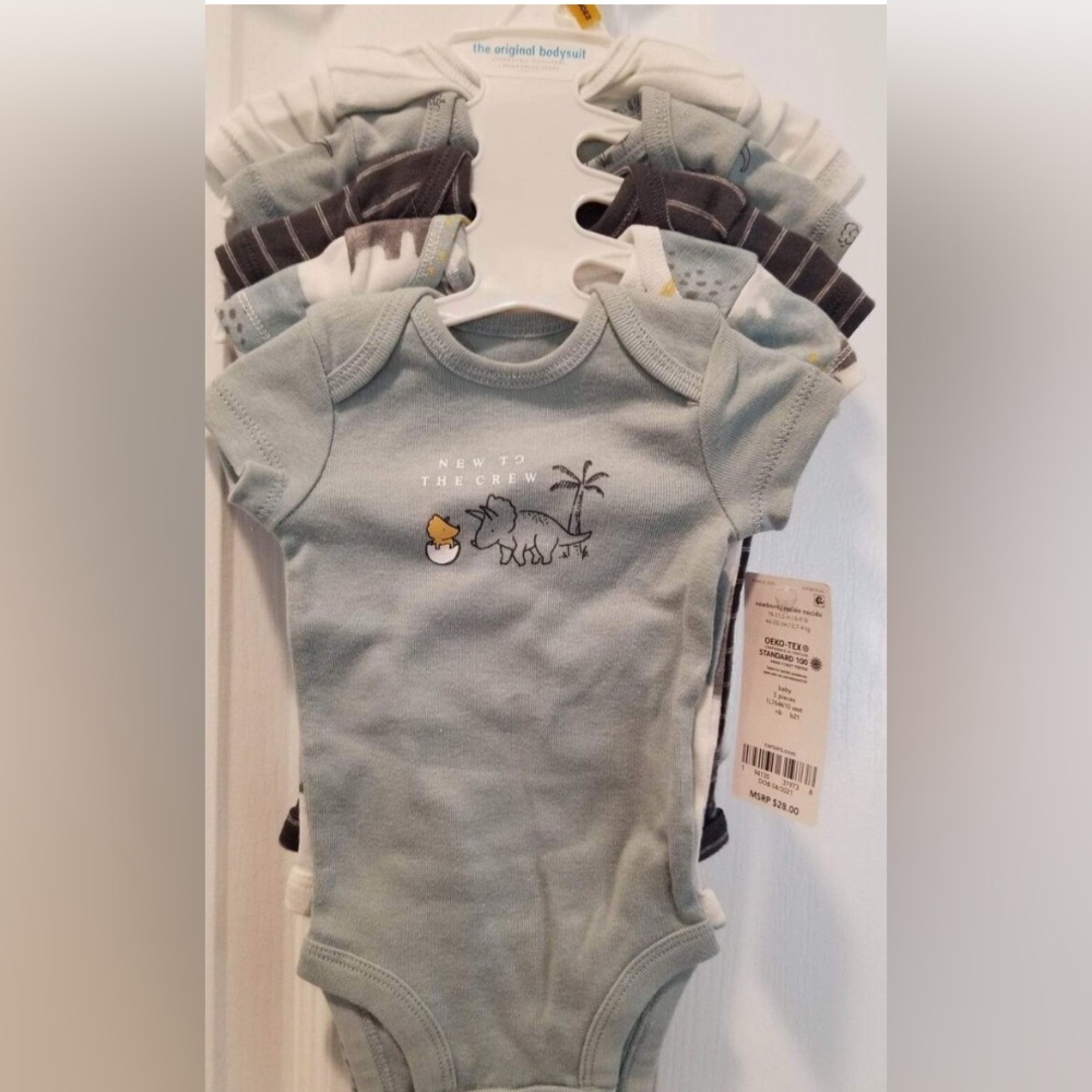 🌸. #1729-29.  Charter Club Gray Baby Onesie Set